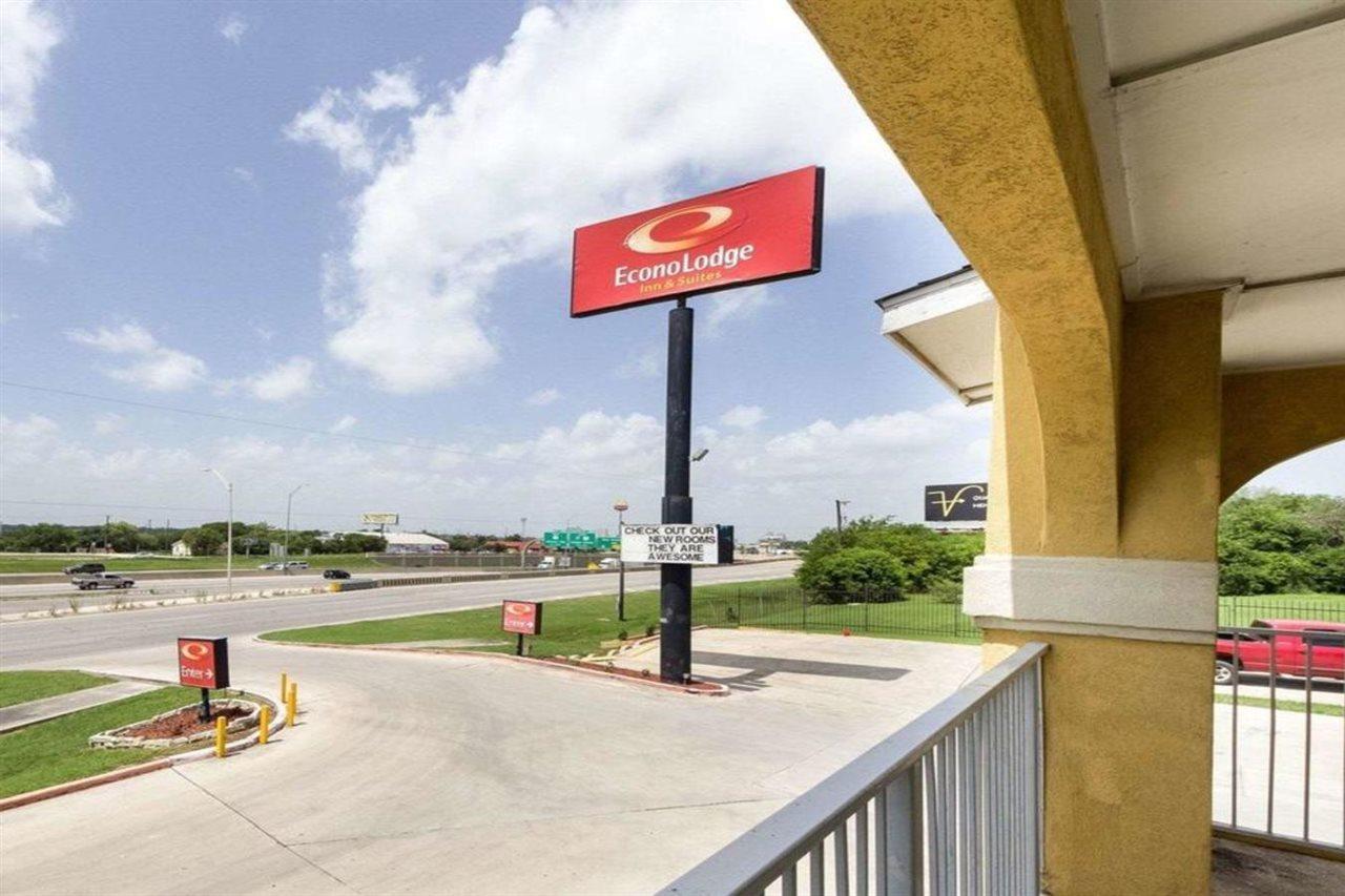 Econo Lodge Inn & Suites Downtown Northeast Near Fort Sam Houston San Antonio Esterno foto